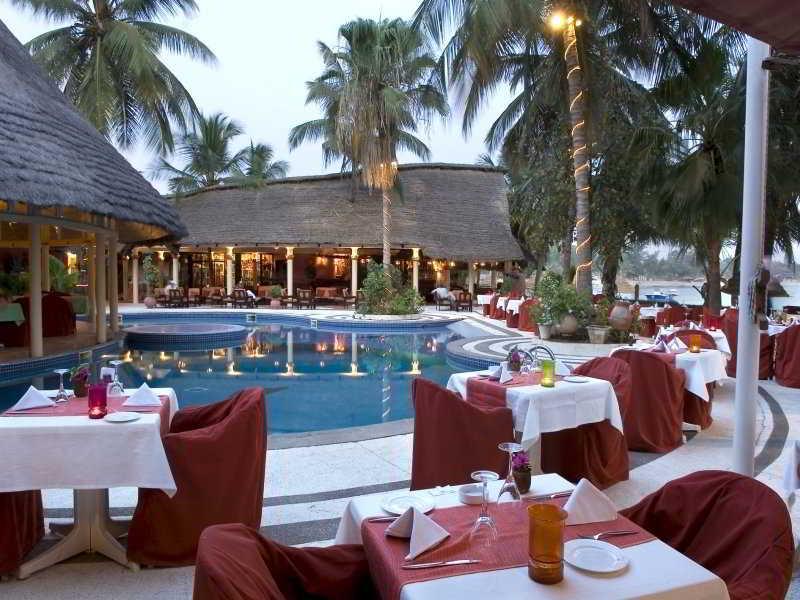Espadon Hotel M'Bour Exterior photo